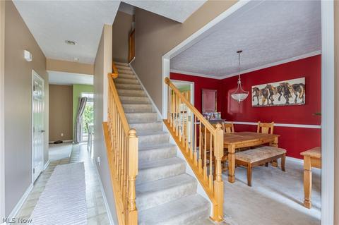 100 Stonepointe Dr, Berea, OH 44017 photo 3