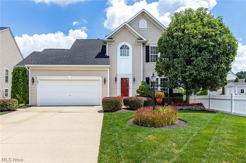 100 Stonepointe Dr, Berea, OH 44017 photo 1