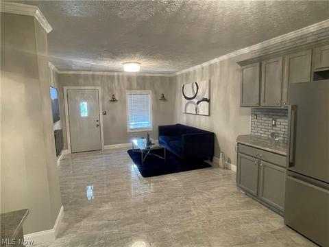 603 E 35th St, Lorain, OH 44055 photo 4