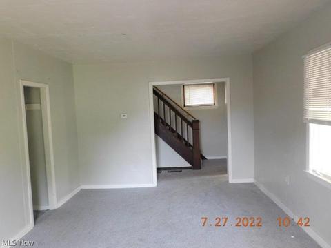 809 Spring St, Conneaut, OH 44030 photo 6