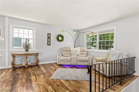 913 Salem Ave, Elyria, OH 44035 photo 8