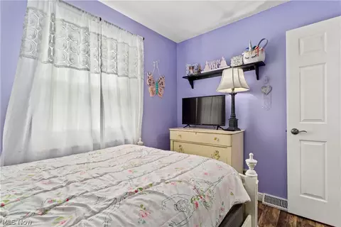 913 Salem Ave, Elyria, OH 44035 photo 18