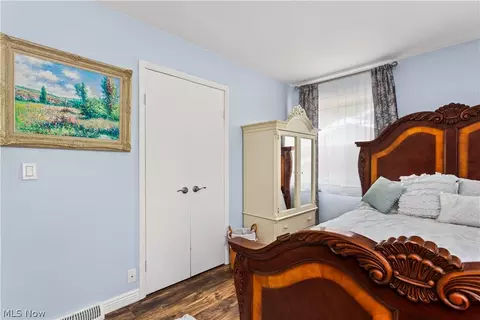 913 Salem Ave, Elyria, OH 44035 photo 16