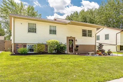 913 Salem Ave, Elyria, OH 44035 photo 1