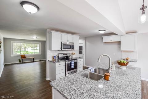 146 Mount Marie Ave NW, Canton, OH 44708 photo 5