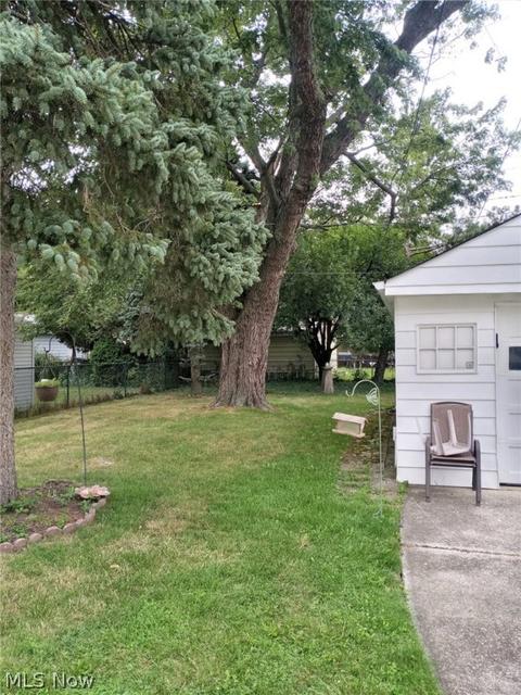 435 E 271st St, Euclid, OH 44132 photo 3