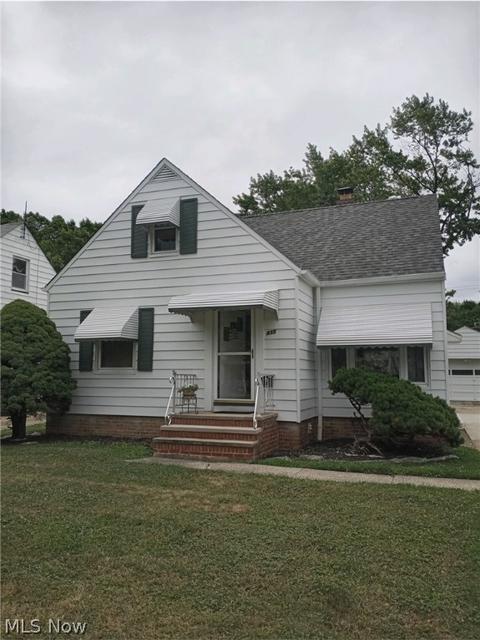 435 E 271st St, Euclid, OH 44132 photo 1