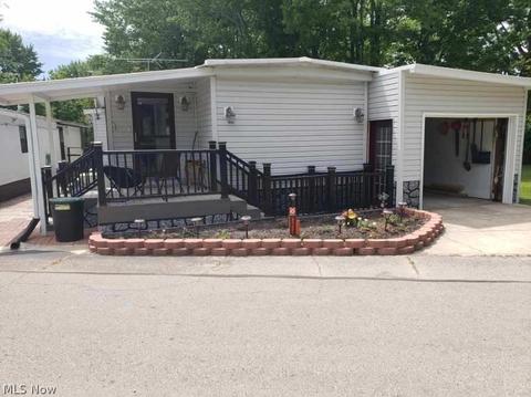 418 E Caston Rd, Akron, OH 44319 photo 1
