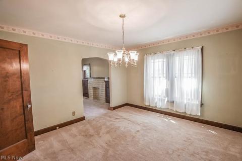 207 Montrose Ave NW, Canton, OH 44708 photo 8