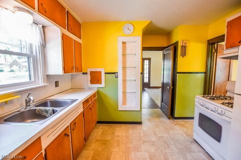 207 Montrose Ave NW, Canton, OH 44708 photo 10