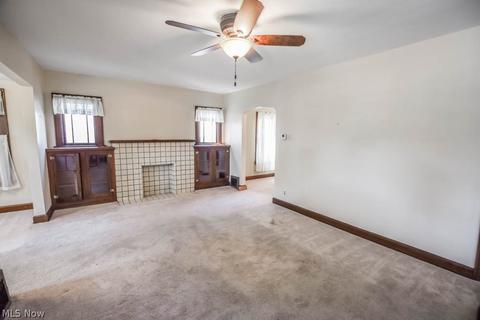 207 Montrose Ave NW, Canton, OH 44708 photo 3