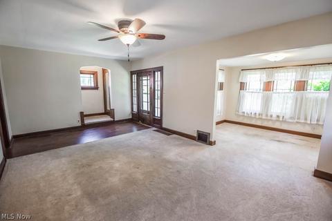 207 Montrose Ave NW, Canton, OH 44708 photo 2
