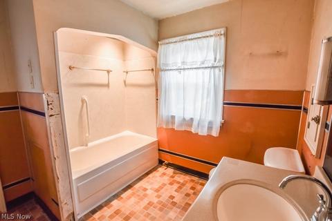 207 Montrose Ave NW, Canton, OH 44708 photo 22