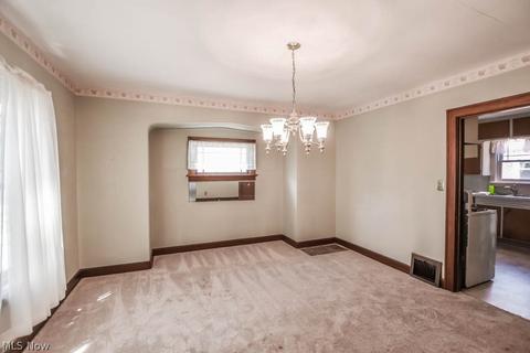 207 Montrose Ave NW, Canton, OH 44708 photo 7