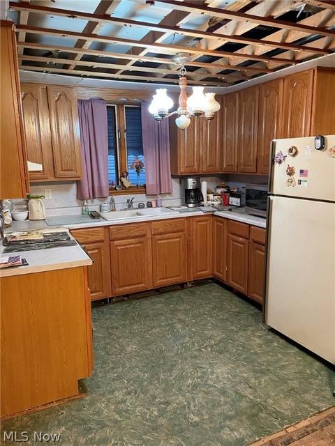 103 W Plain St, Minerva, OH 44657 photo 3