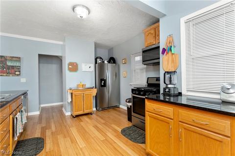 121 Eastern Heights Blvd, Elyria, OH 44035 photo 23