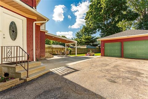 121 Eastern Heights Blvd, Elyria, OH 44035 photo 5