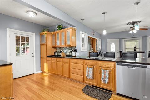 121 Eastern Heights Blvd, Elyria, OH 44035 photo 21