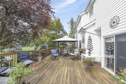 35755 Spatterdock Ln, Solon, OH 44139 photo 4