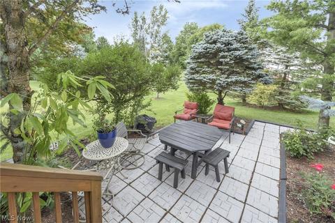 35755 Spatterdock Ln, Solon, OH 44139 photo 5