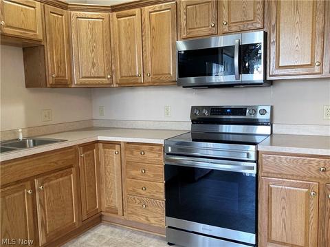 6988 Knight Ave NW, Canton, OH 44708 photo 5
