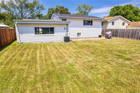 2144 E 39th St, Lorain, OH 44055 photo 5