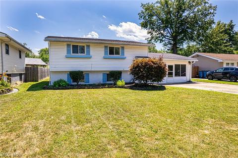 2144 E 39th St, Lorain, OH 44055 photo 2