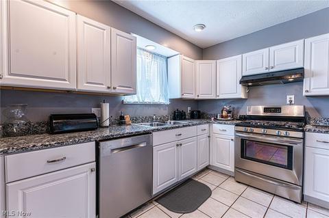 2144 E 39th St, Lorain, OH 44055 photo 14