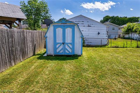 2144 E 39th St, Lorain, OH 44055 photo 6