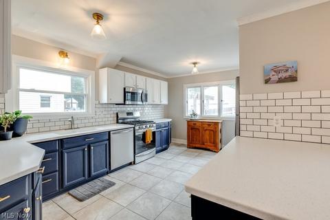 285 N Pardee St, Wadsworth, OH 44281 photo 18