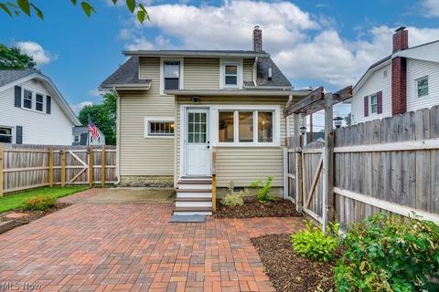 285 N Pardee St, Wadsworth, OH 44281 photo 4