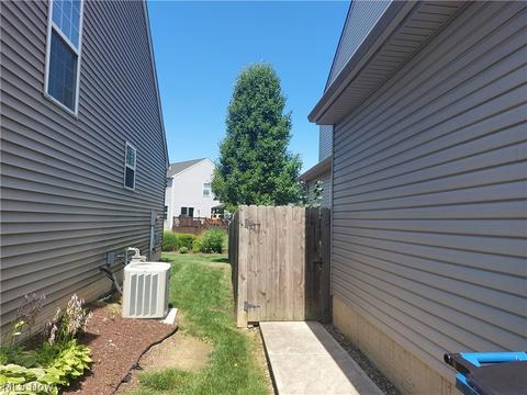 4570 Fields Way, Lorain, OH 44053 photo 3