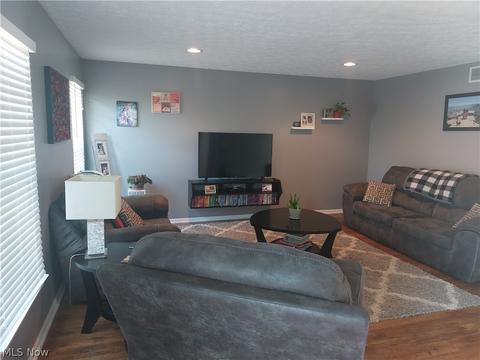 4570 Fields Way, Lorain, OH 44053 photo 8