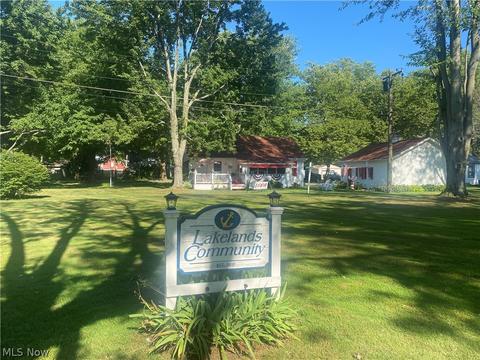 2217 Homewood Ave, Ashtabula, OH 44004 photo 2