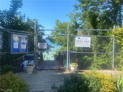 2217 Homewood Ave, Ashtabula, OH 44004 photo 3