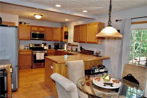 791 Bisson Ave, Akron, OH 44307 photo 6