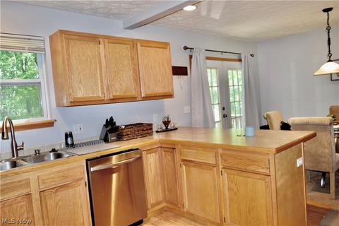 791 Bisson Ave, Akron, OH 44307 photo 9