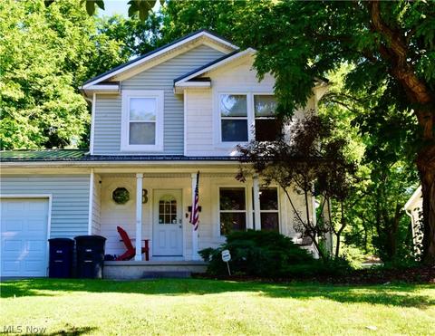 791 Bisson Ave, Akron, OH 44307 photo 1