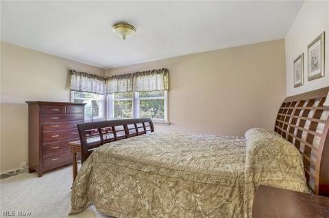 1089 Hillside Rd, Seven Hills, OH 44131 photo 12