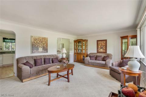 1089 Hillside Rd, Seven Hills, OH 44131 photo 2