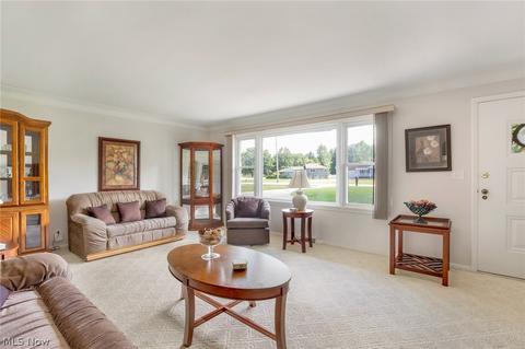 1089 Hillside Rd, Seven Hills, OH 44131 photo 3