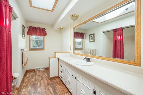 1089 Hillside Rd, Seven Hills, OH 44131 photo 13
