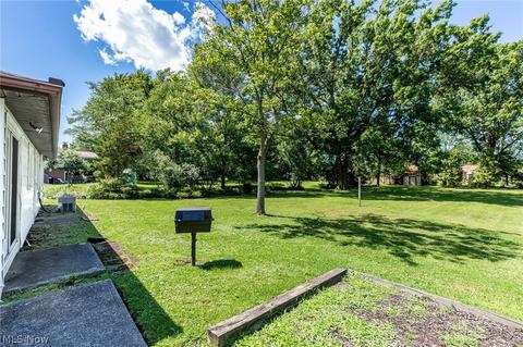 1089 Hillside Rd, Seven Hills, OH 44131 photo 16
