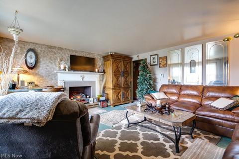 1452 Viola Pkwy NW, Canton, OH 44708 photo 9
