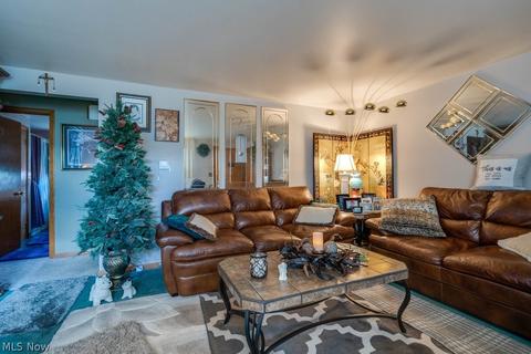1452 Viola Pkwy NW, Canton, OH 44708 photo 8