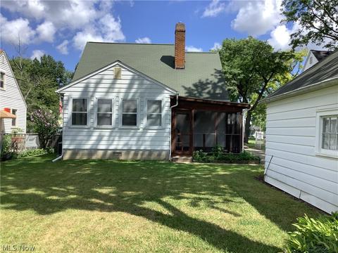 455 Cambridge Ave, Elyria, OH 44035 photo 4