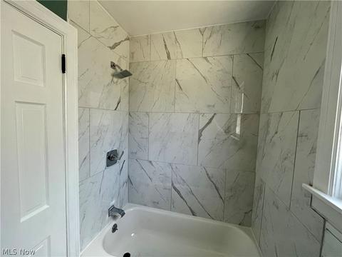 455 Cambridge Ave, Elyria, OH 44035 photo 17