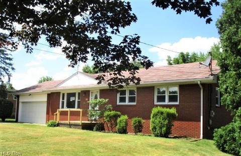 549 Maplewood Ave, Struthers, OH 44471 photo 1
