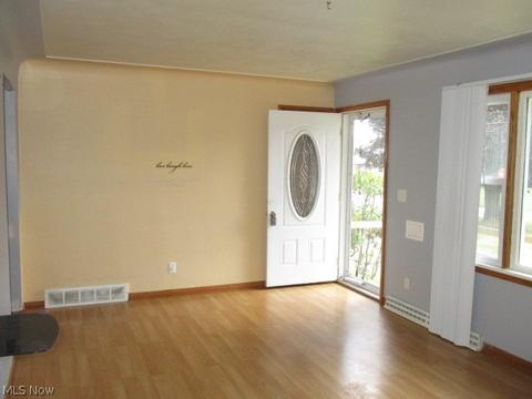 549 Maplewood Ave, Struthers, OH 44471 photo 3