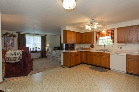 425 E Florida Ave, Sebring, OH 44672 photo 10